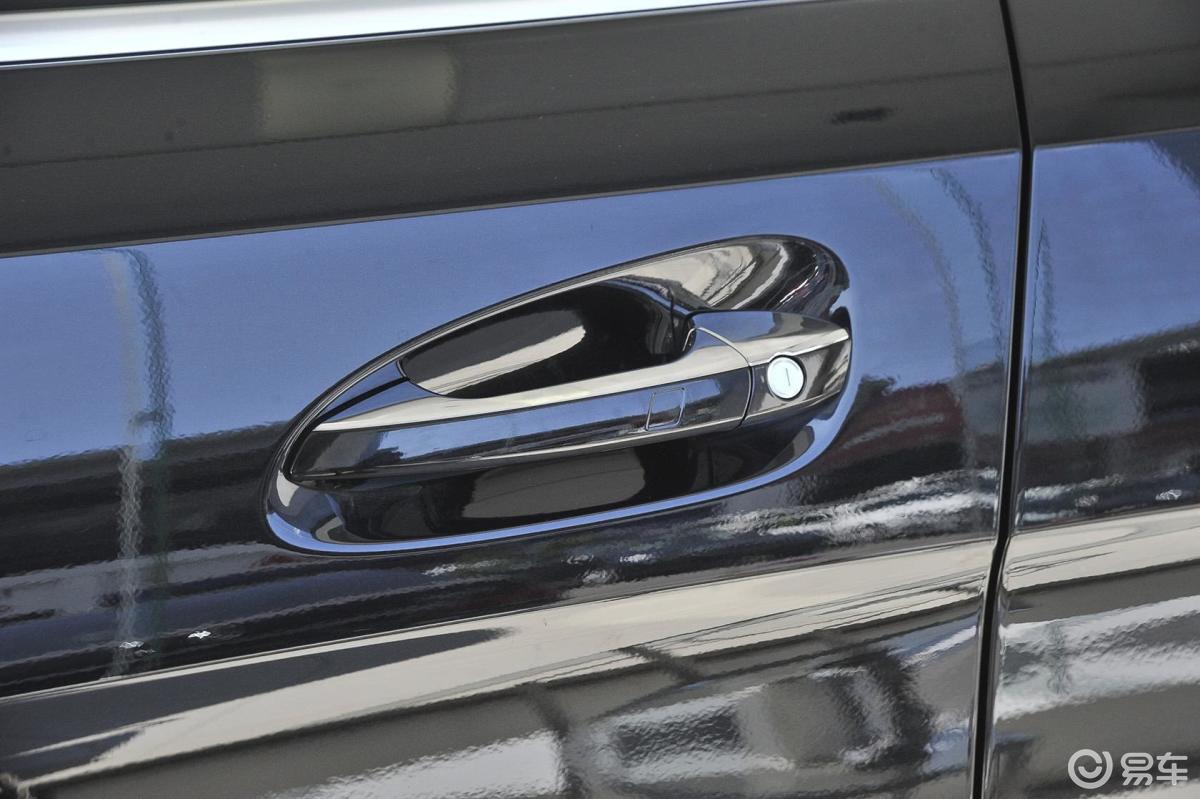 【奔驰gl级 amg2014款gl63 amg车门外拉手汽车图片-汽车图片大全】