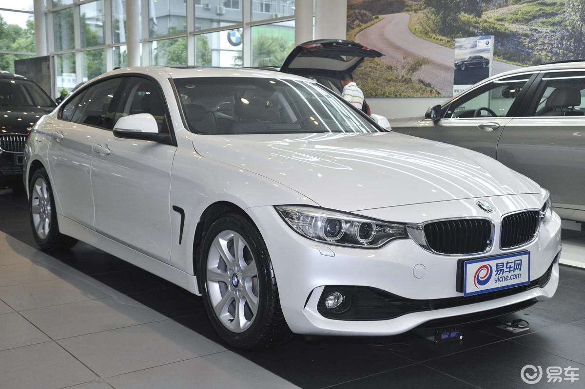 【宝马4系2014款四门轿跑车 420i 时尚型侧前45度车头向右水平汽车