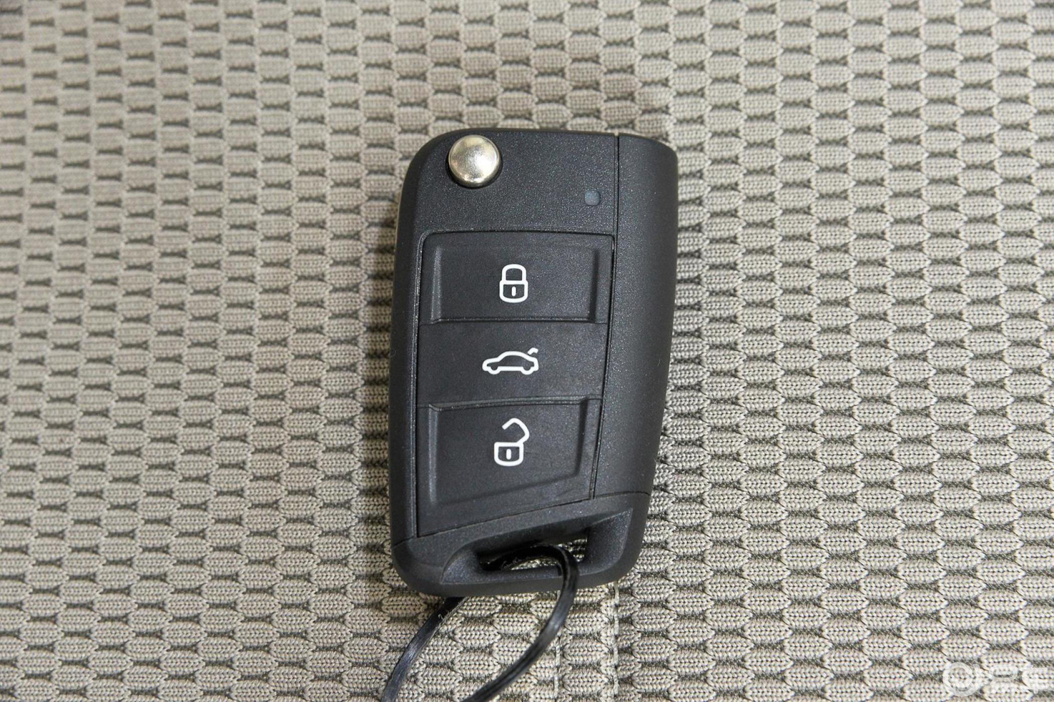 【高尔夫2015款1.2tsi 自动舒适型钥匙汽车图片-汽车图片大全】-易车