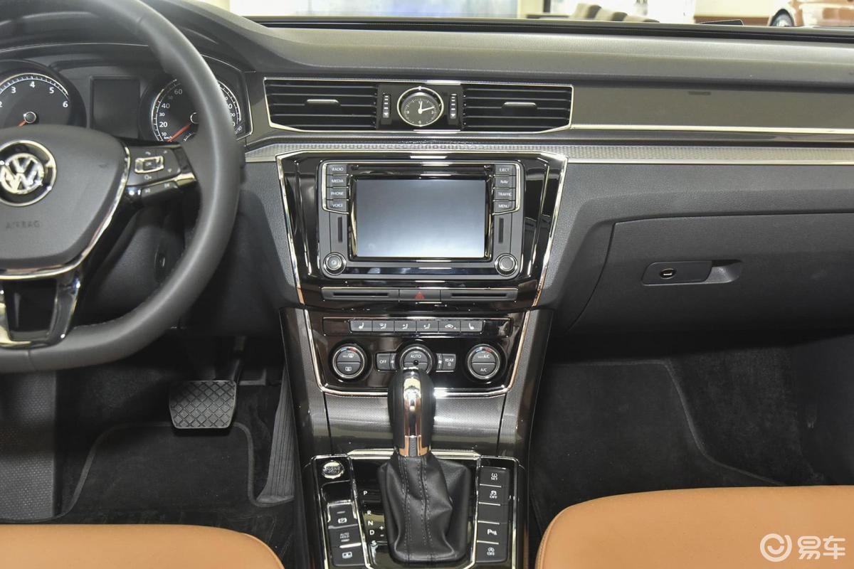 【帕萨特2016款330tsi dsg御尊版中控台整体汽车图片-汽车图片大全】