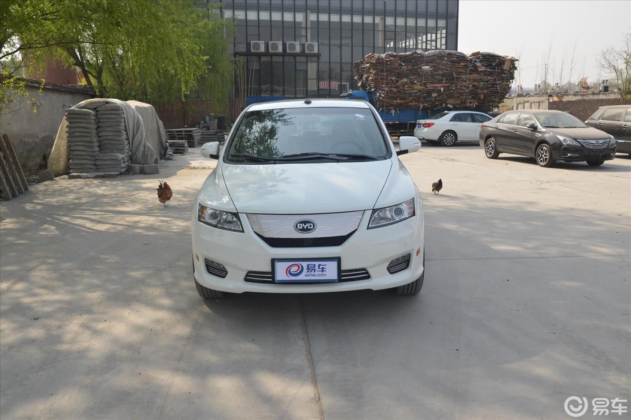 【比亚迪e62016款400 豪华版正前水平汽车图片-汽车图片大全】-易车