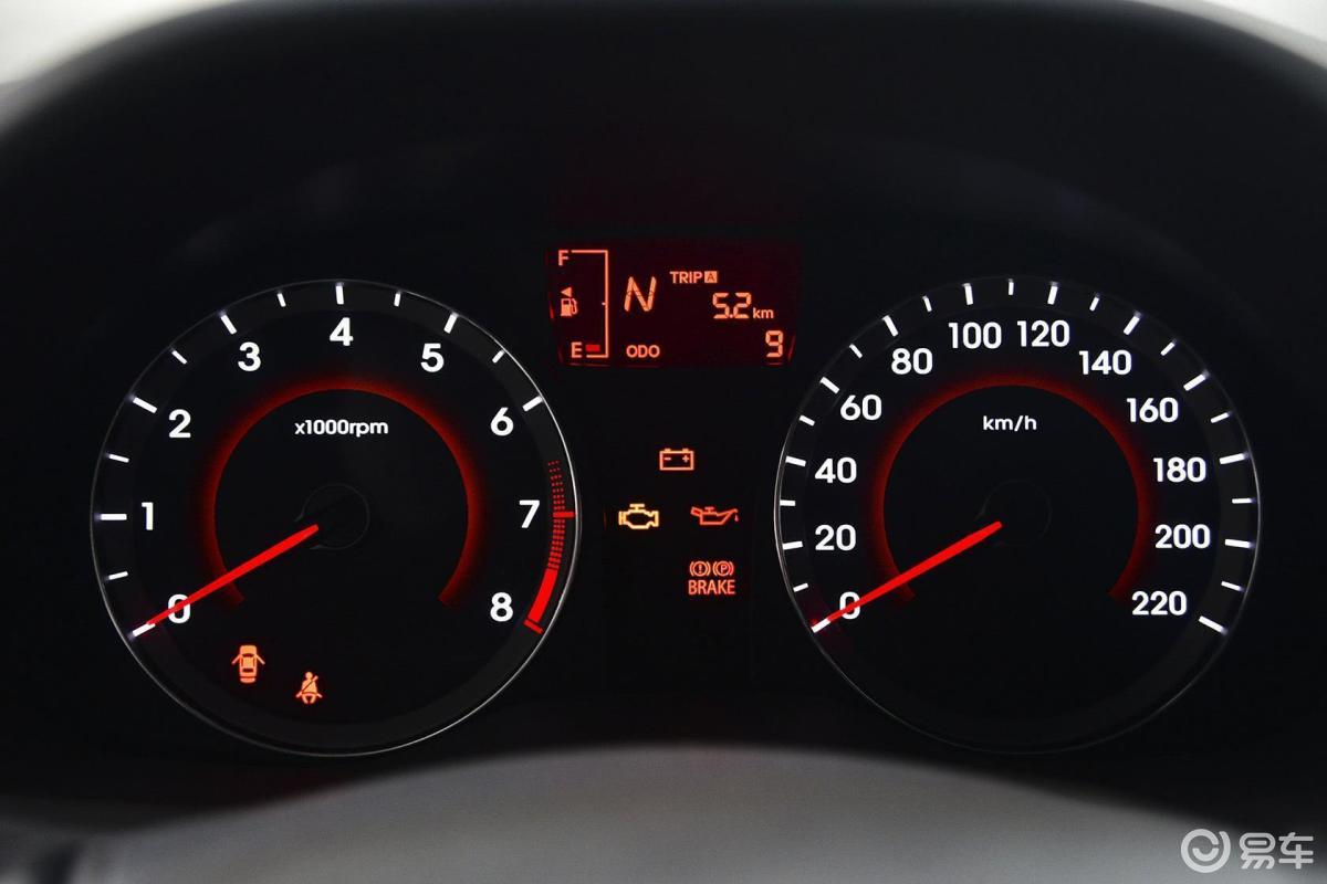 【瑞纳2011款两厢 1.