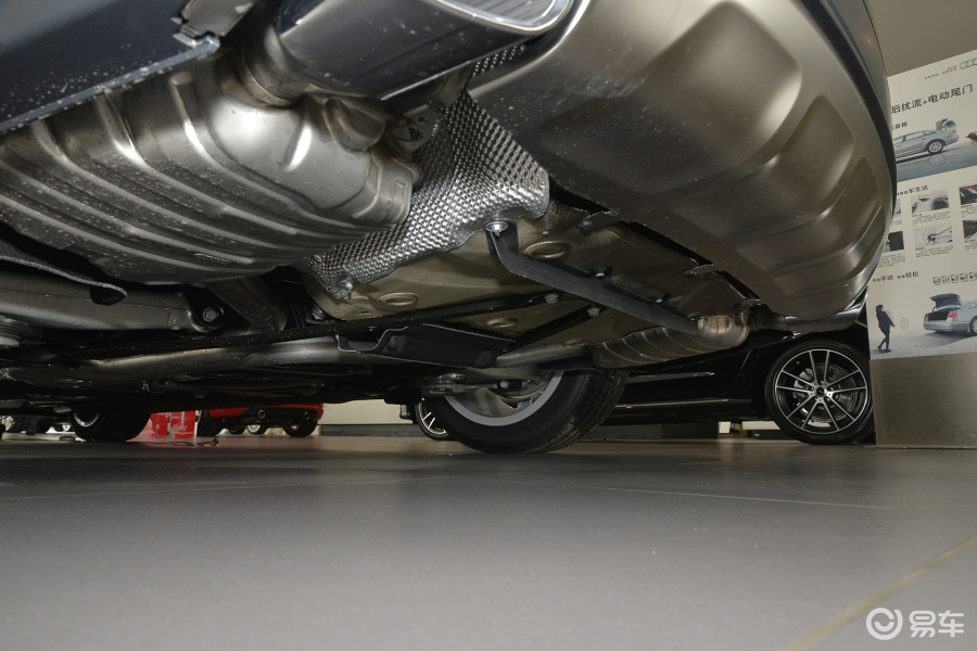 【奥迪a62015款allroad quattro排气管(排气管装饰罩)汽车图片-汽车