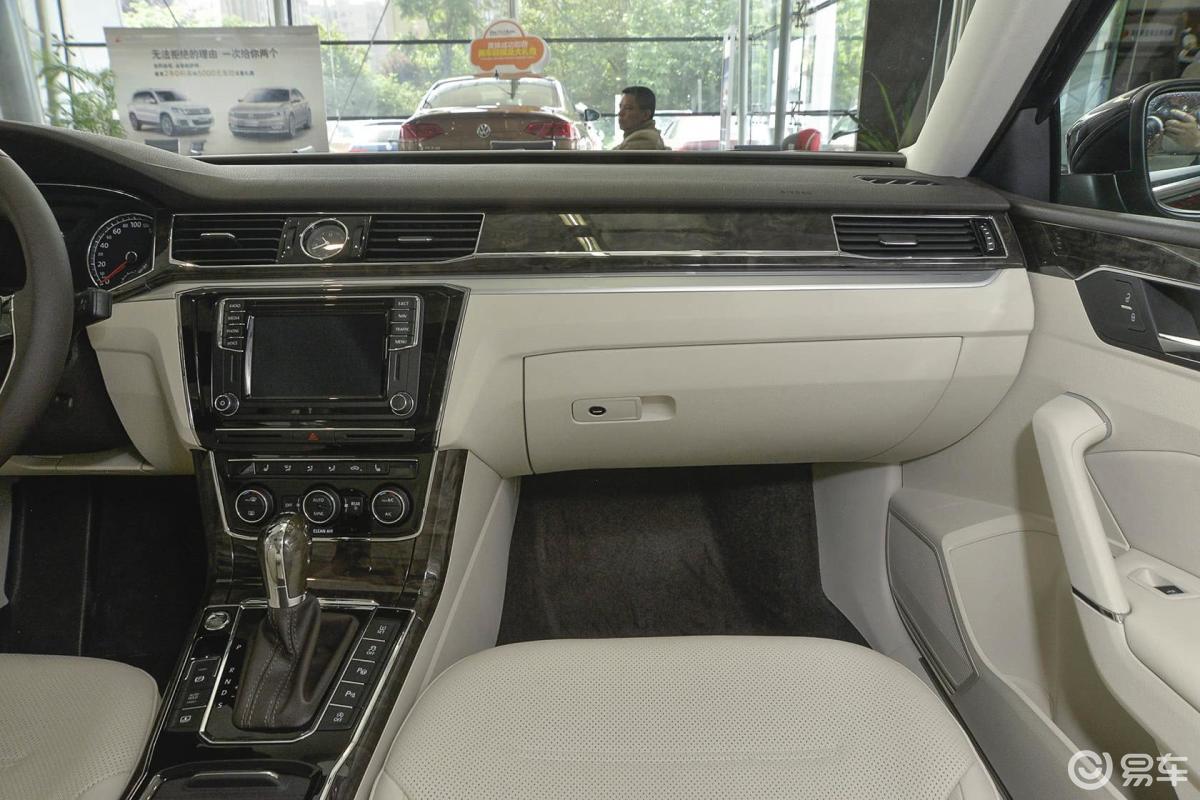 【帕萨特2016款380tsi dsg御尊版内饰汽车图片-汽车图片大全】-易车