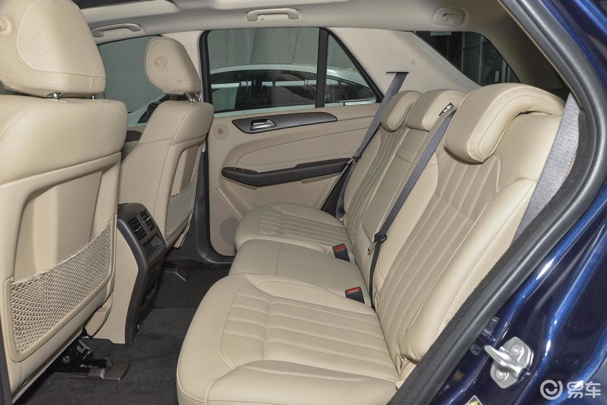 【奔驰gle2016款gle 400 4matic后排空间体验汽车图片-汽车图片大全】