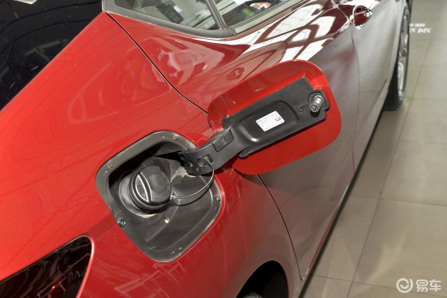 【威朗2016款两厢 15s 自动进取型油箱盖汽车图片-汽车图片大全】