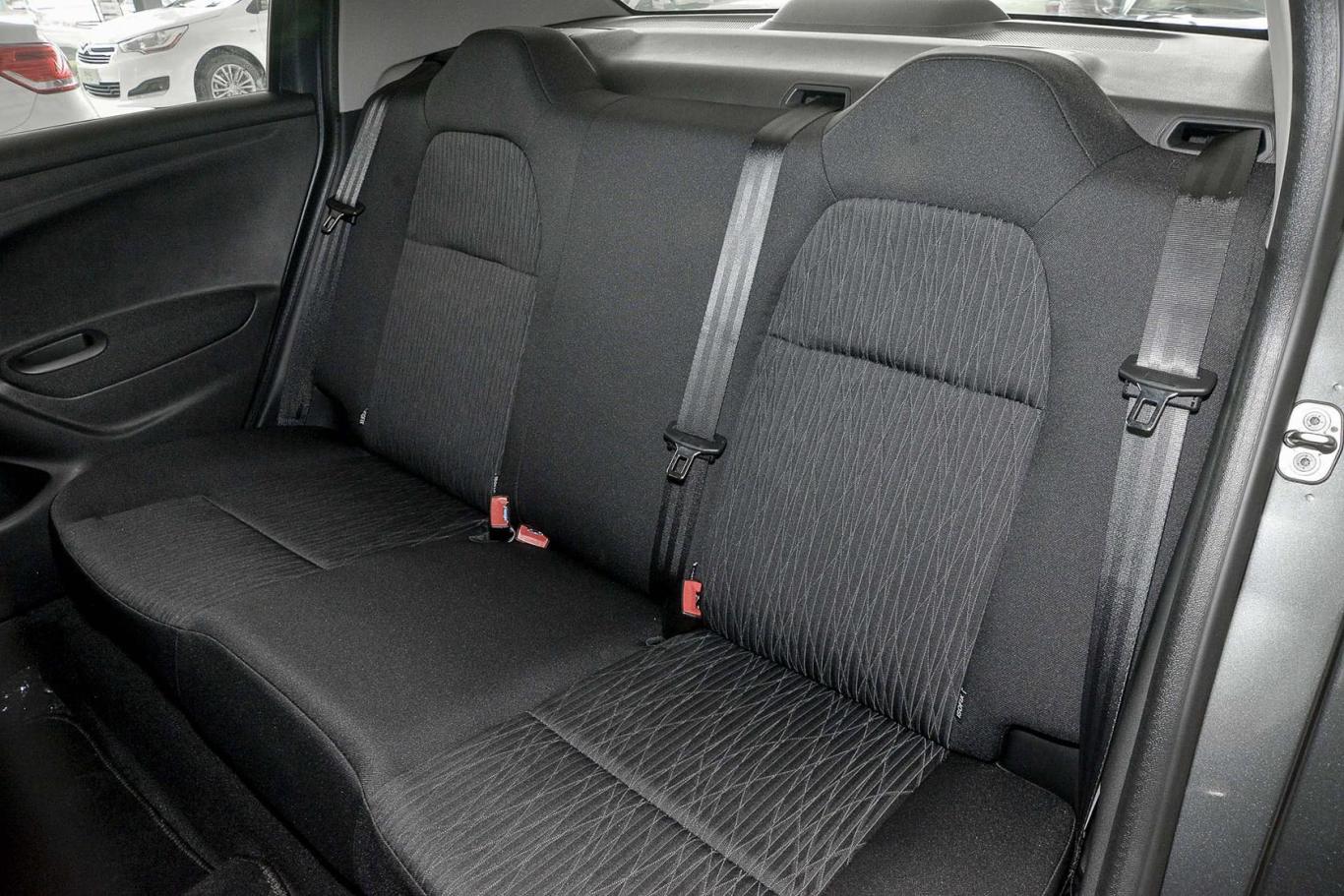 爱丽舍1.6l 手动 时尚型 cng后排座椅