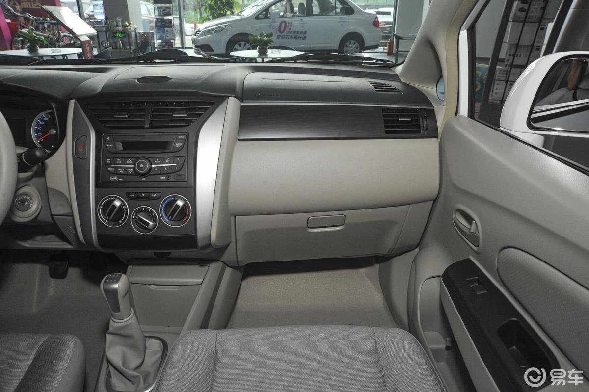 【启辰d502015款1.6l 自动 豪华版内饰汽车图片-汽车图片大全】-易车