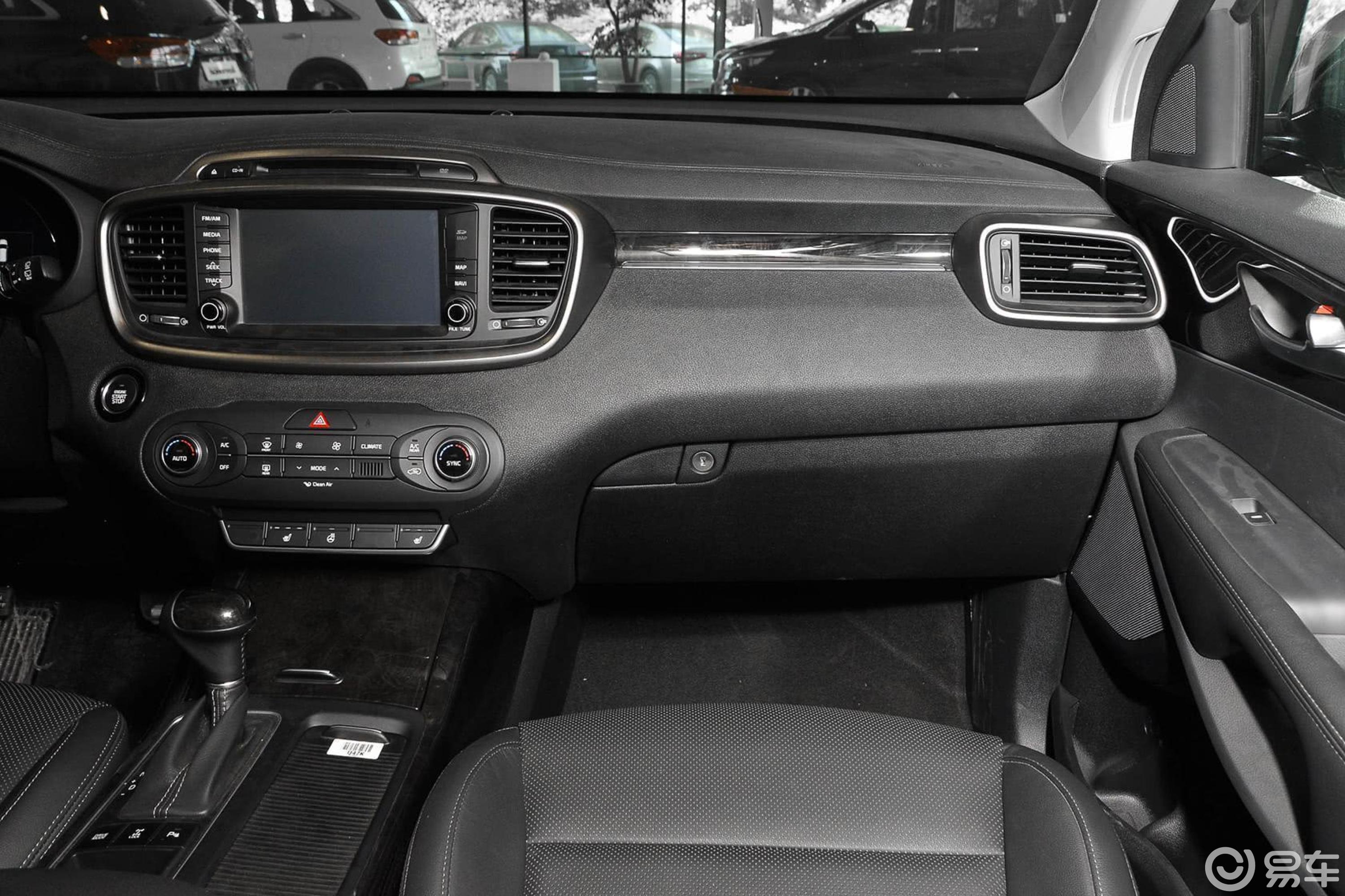 索兰托l 2.4gdi 汽油 4wd 精英版 七座 国iv