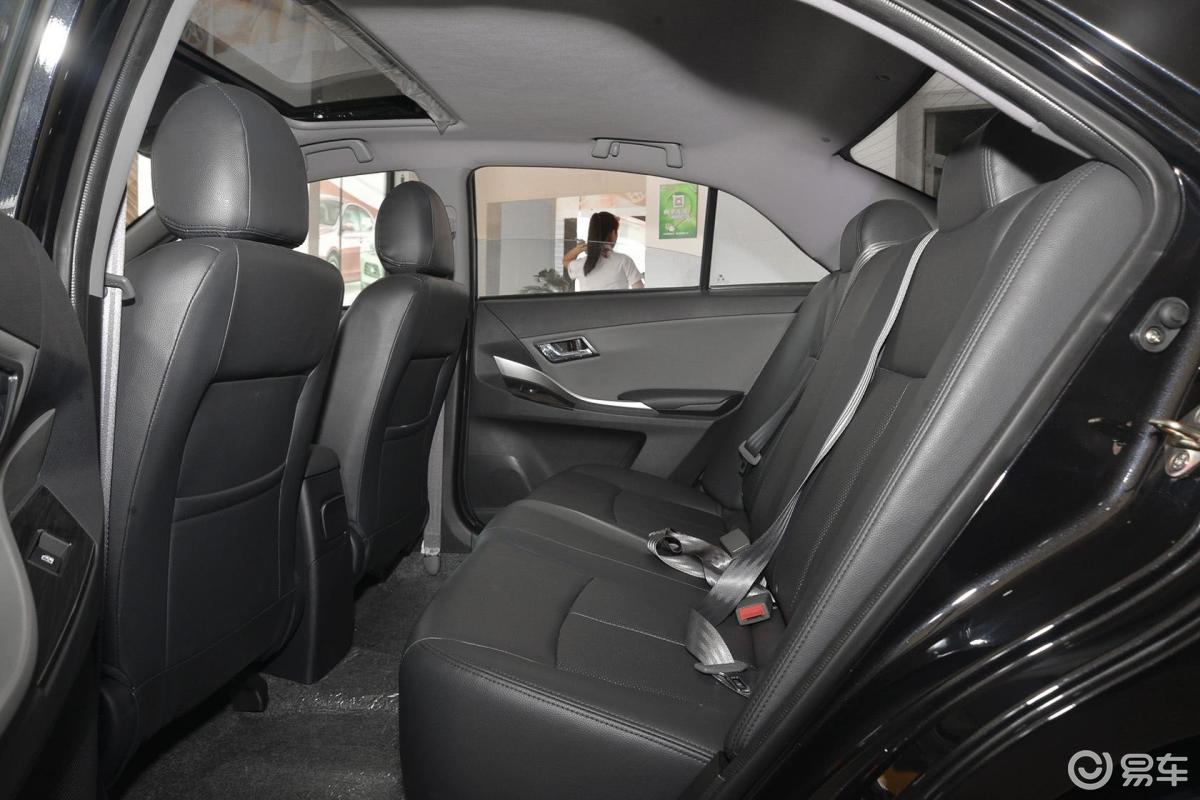 【众泰z3002015款新视界版 1.