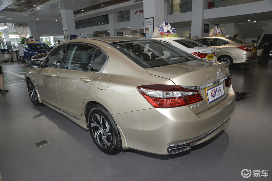 本田雅阁 外观-琥珀金