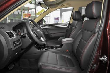 前排空间野马t70 空间-波尔多红野马t70 空间-波尔多红野马t70 空间