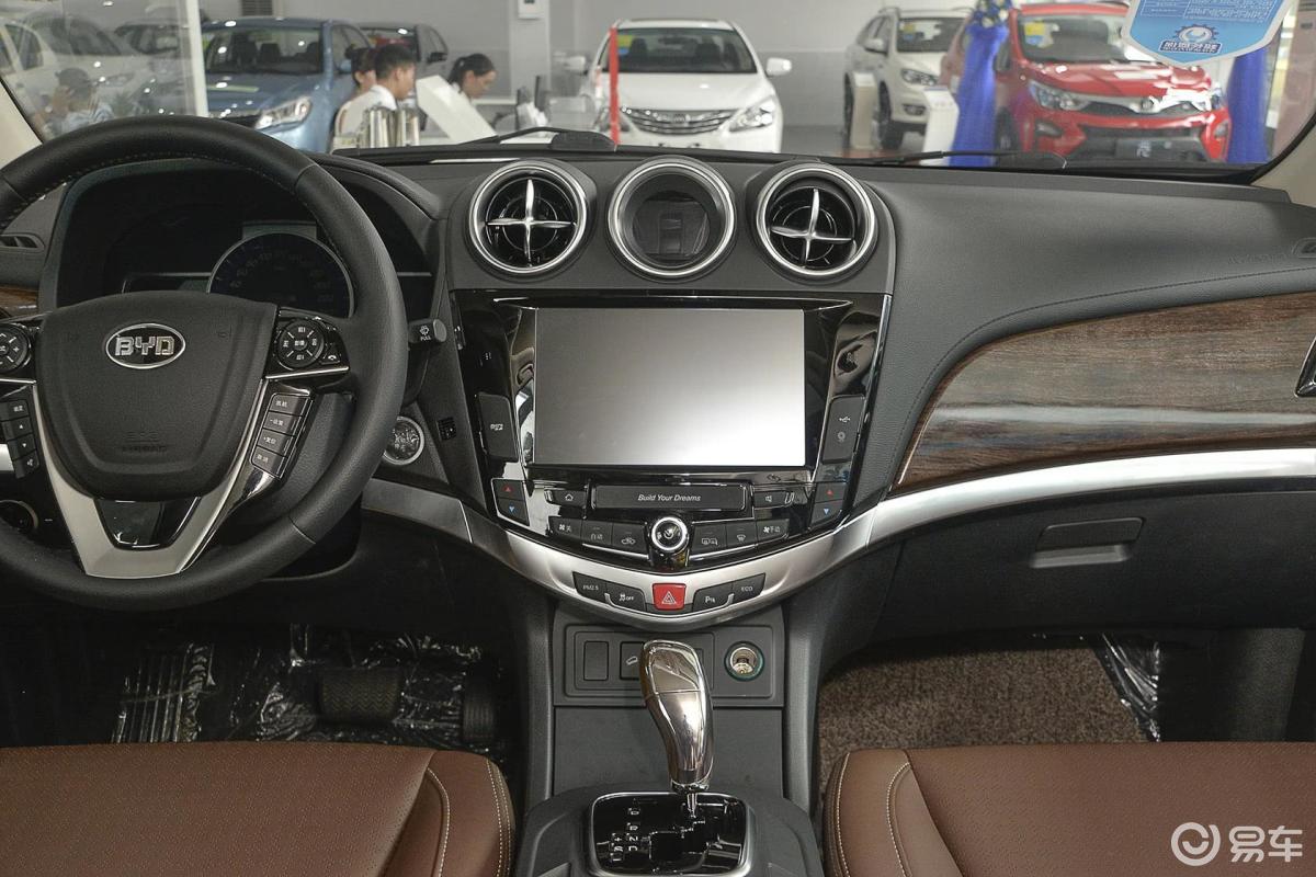 0tid 手自一体 尊贵型plus 7座 升级版中控台整体汽车图片-汽车图片