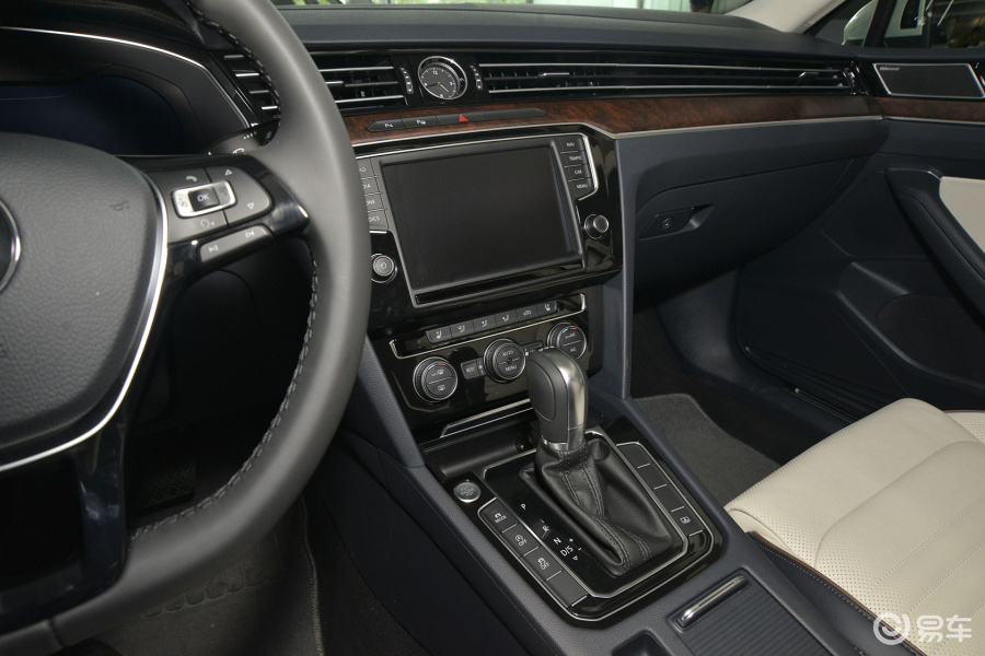 大众迈腾 中控台驾驶员方向图