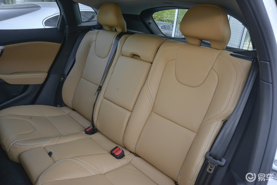 【沃尔沃v402017款1.