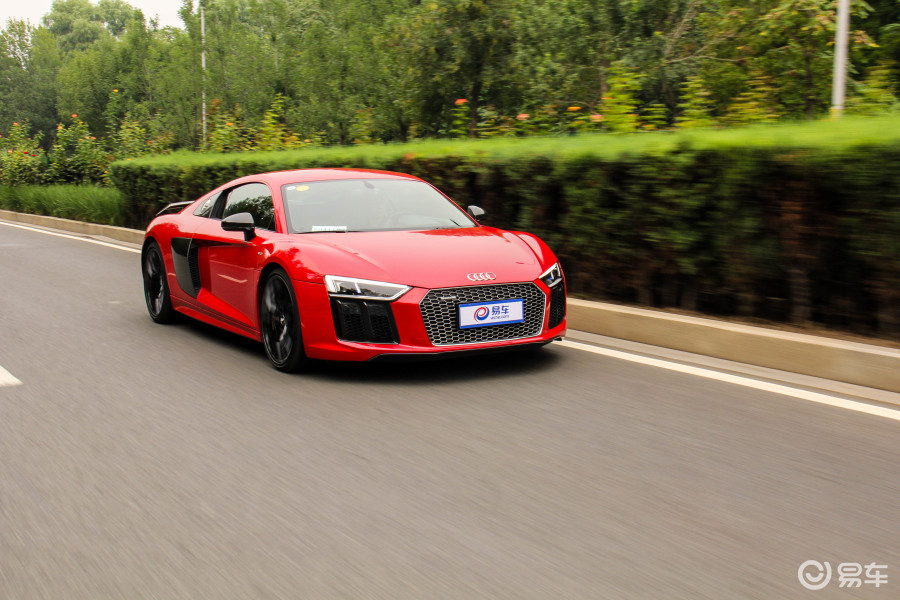 【奥迪r82016款v10 coupe performance外观汽车图片-汽车图片大全】