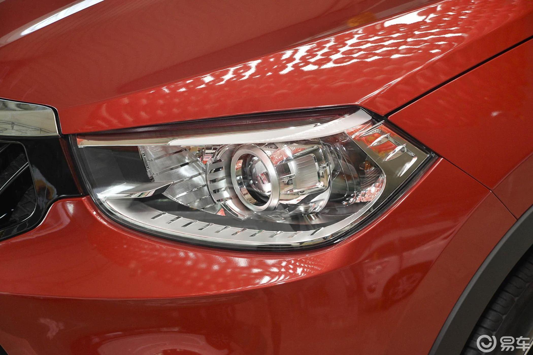 5l 手动 智能版大灯侧45度俯拍汽车图片-汽车图片大全】-易车