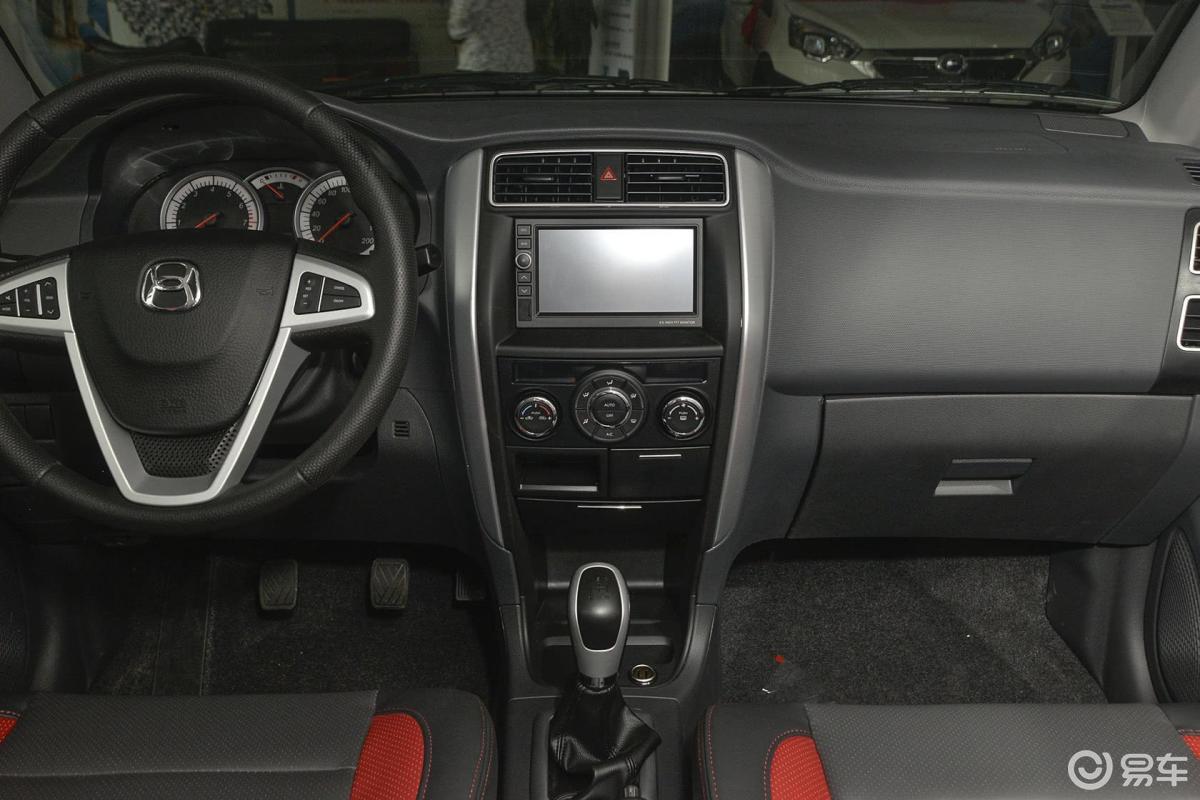 【利亚纳a62016款两厢 1.