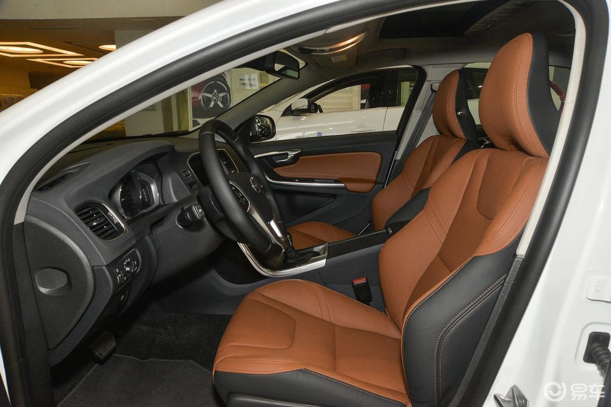 【沃尔沃s602017款t5 智驭版前排空间汽车图片-汽车图片大全】-易车