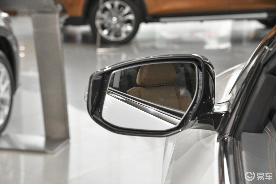 日产西玛 后视镜镜面图