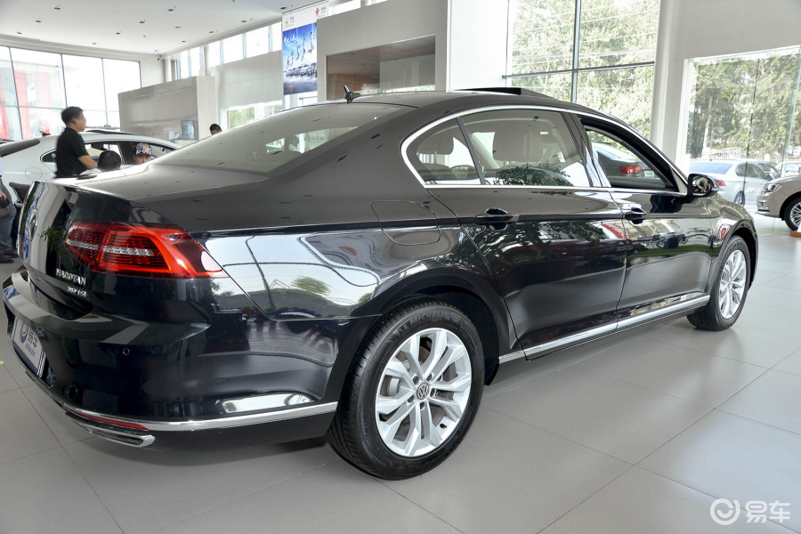 【迈腾2017款380tsi dsg 豪华型后45度(车头向右)汽车图片-汽车图片