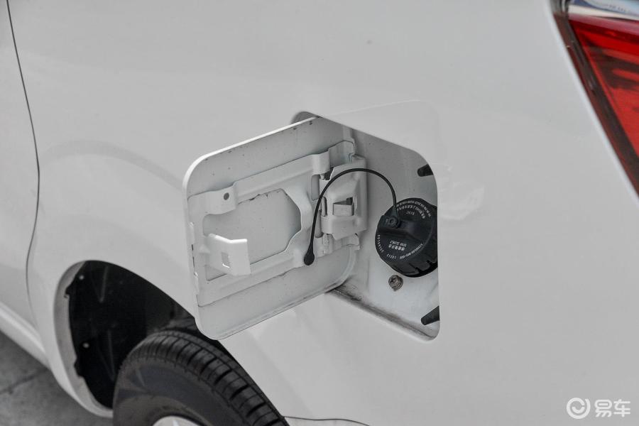 【威旺m302015款1.5l 手动 基本版油箱盖汽车图片-汽车图片大全】-易