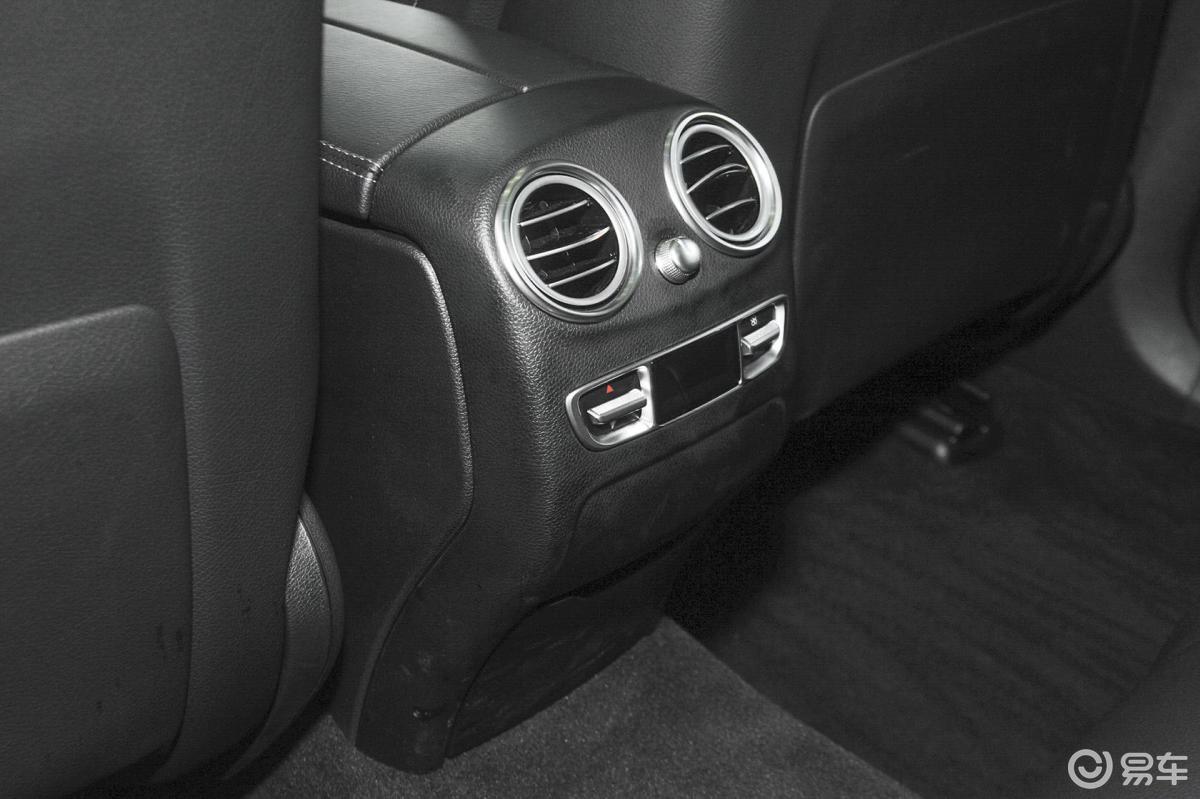 【奔驰glc2016款glc300 动感型后排出风口(中央)汽车图片-汽车图片