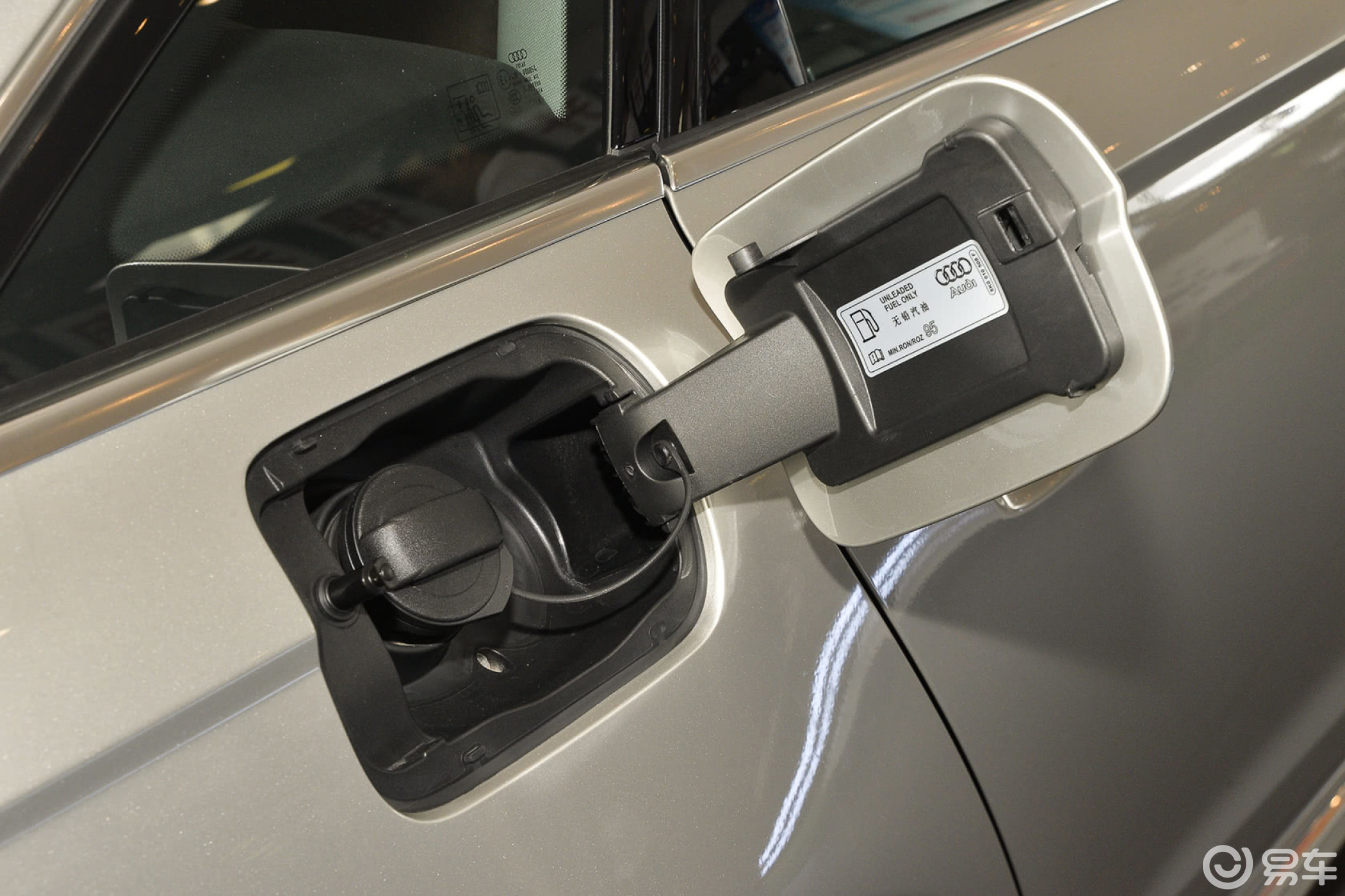 【奥迪a6l2016款tfsi 运动型油箱盖汽车图片-汽车图片大全】-易车