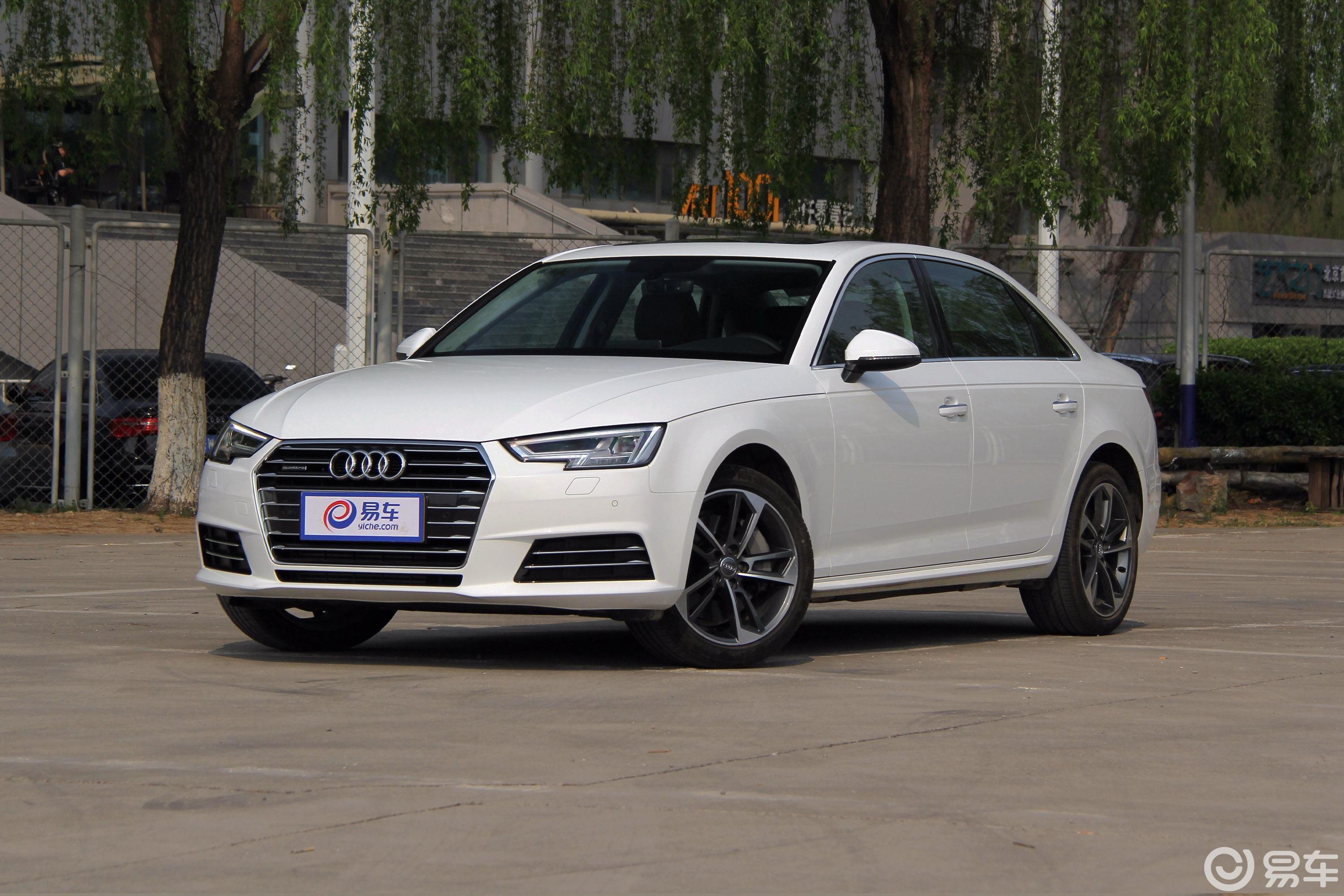 【奥迪a4l2017款45 tfsi quattro 风尚型侧前45度车头向左水平汽车