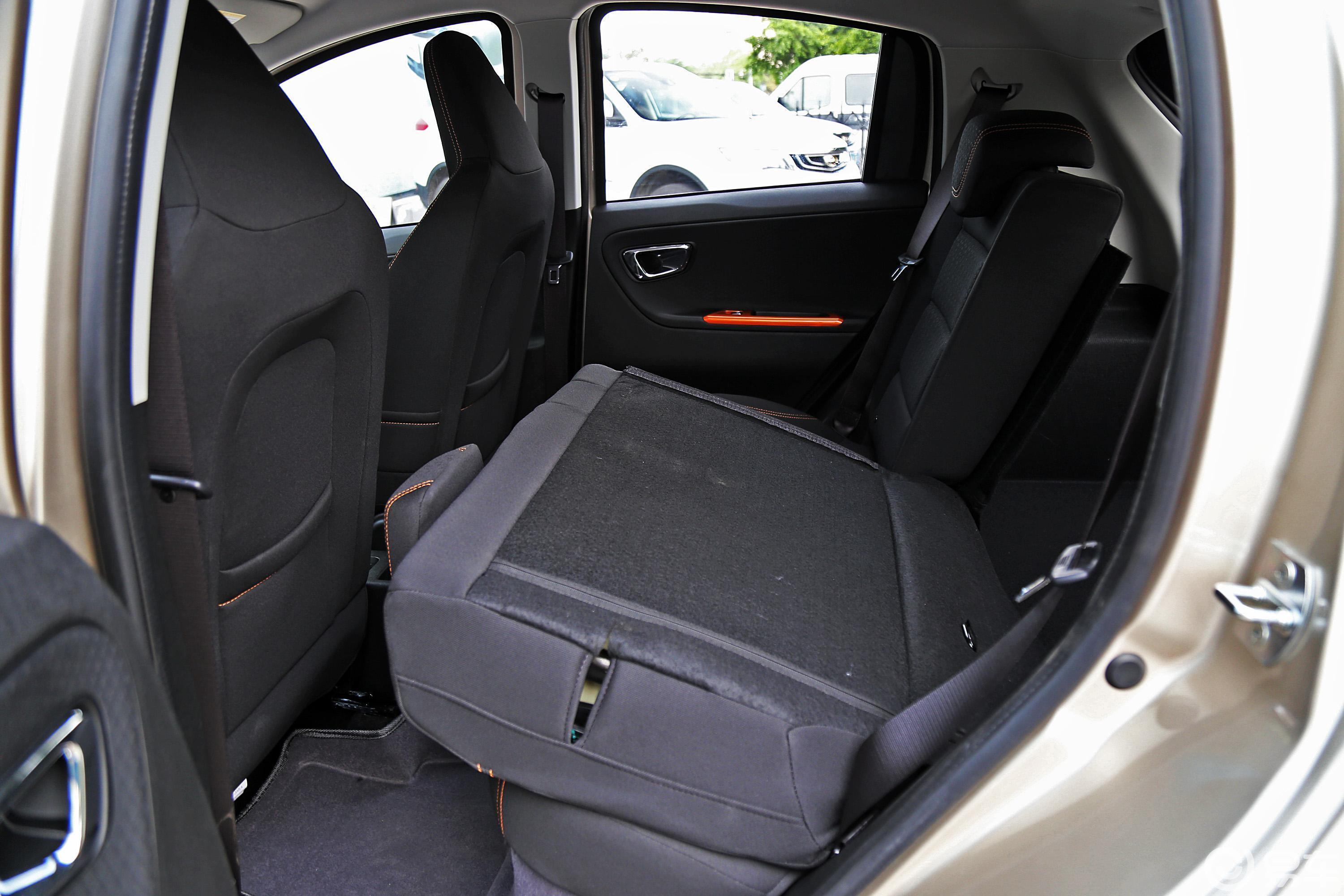 3l 手自一体 乐趣版空间汽车图片-汽车图片大全】-易车