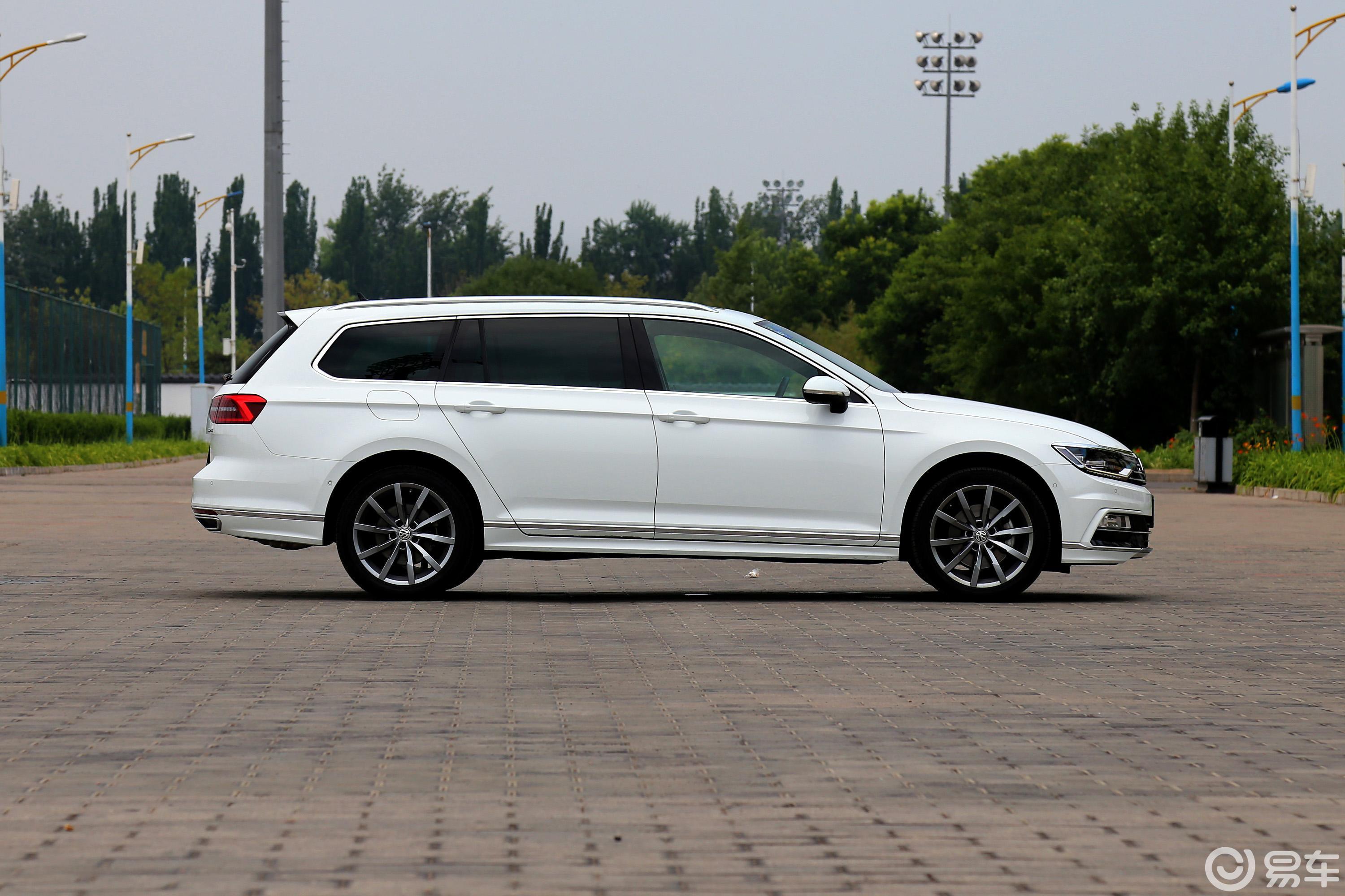 【蔚揽2017款380tsi 两驱 r-line版正侧车头向右水平汽车图片-汽车