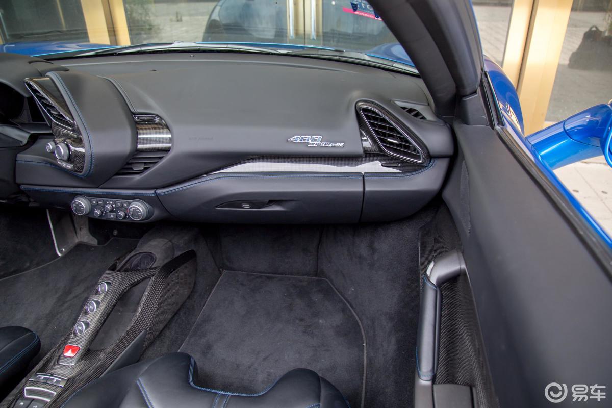 【法拉利4882015款3.