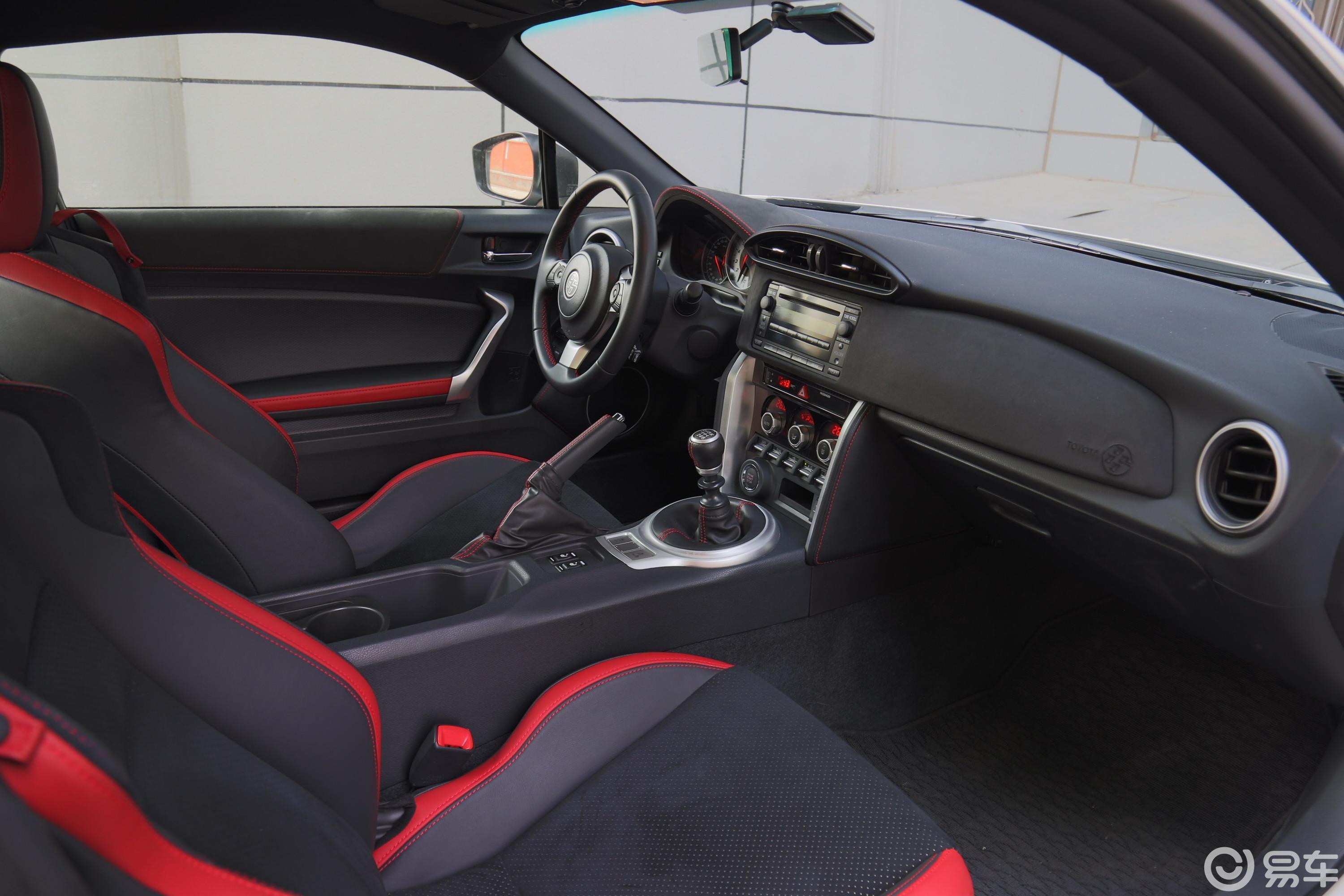 0l 手动 豪华版内饰全景副驾驶员方向汽车图片-汽车图片大全】-易车