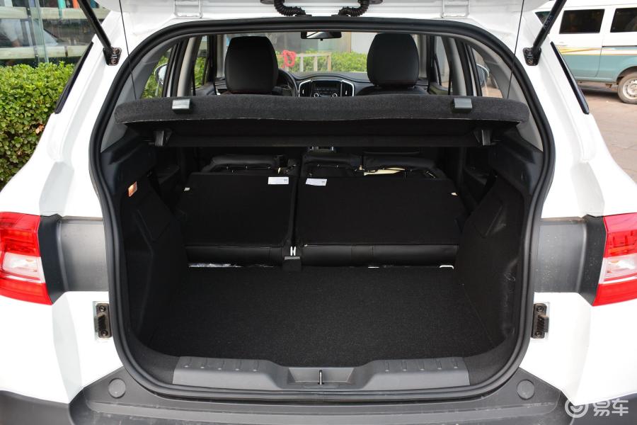 【中华v32017款1.5l 手动 舒适版空间汽车图片-汽车图片大全】-易车网