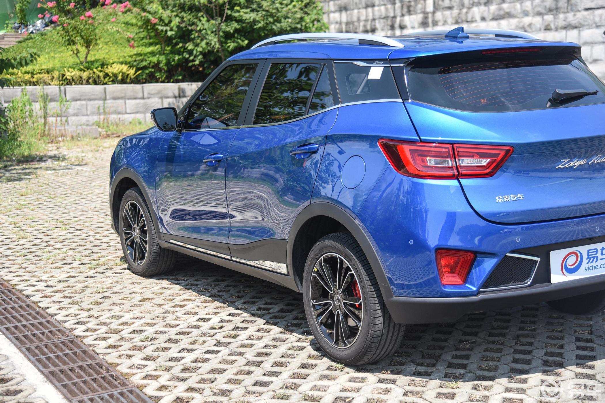 【众泰t3002017款1.5t cvt 尊贵版外观汽车图片-汽车图片大全】-易车