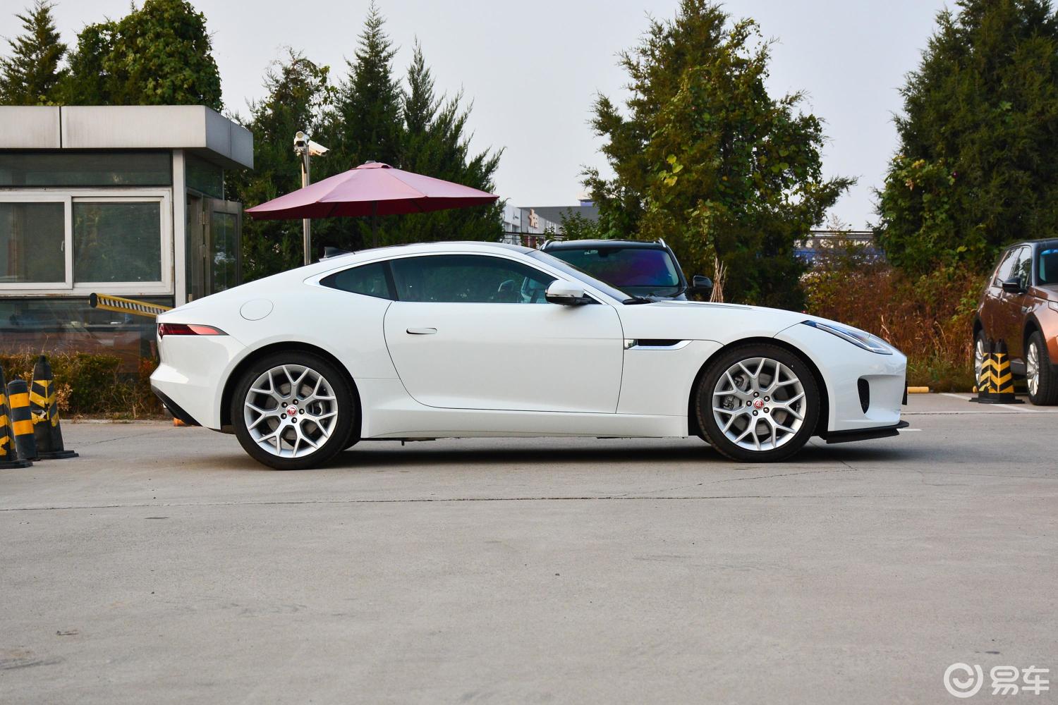 【捷豹f-type2018款3.