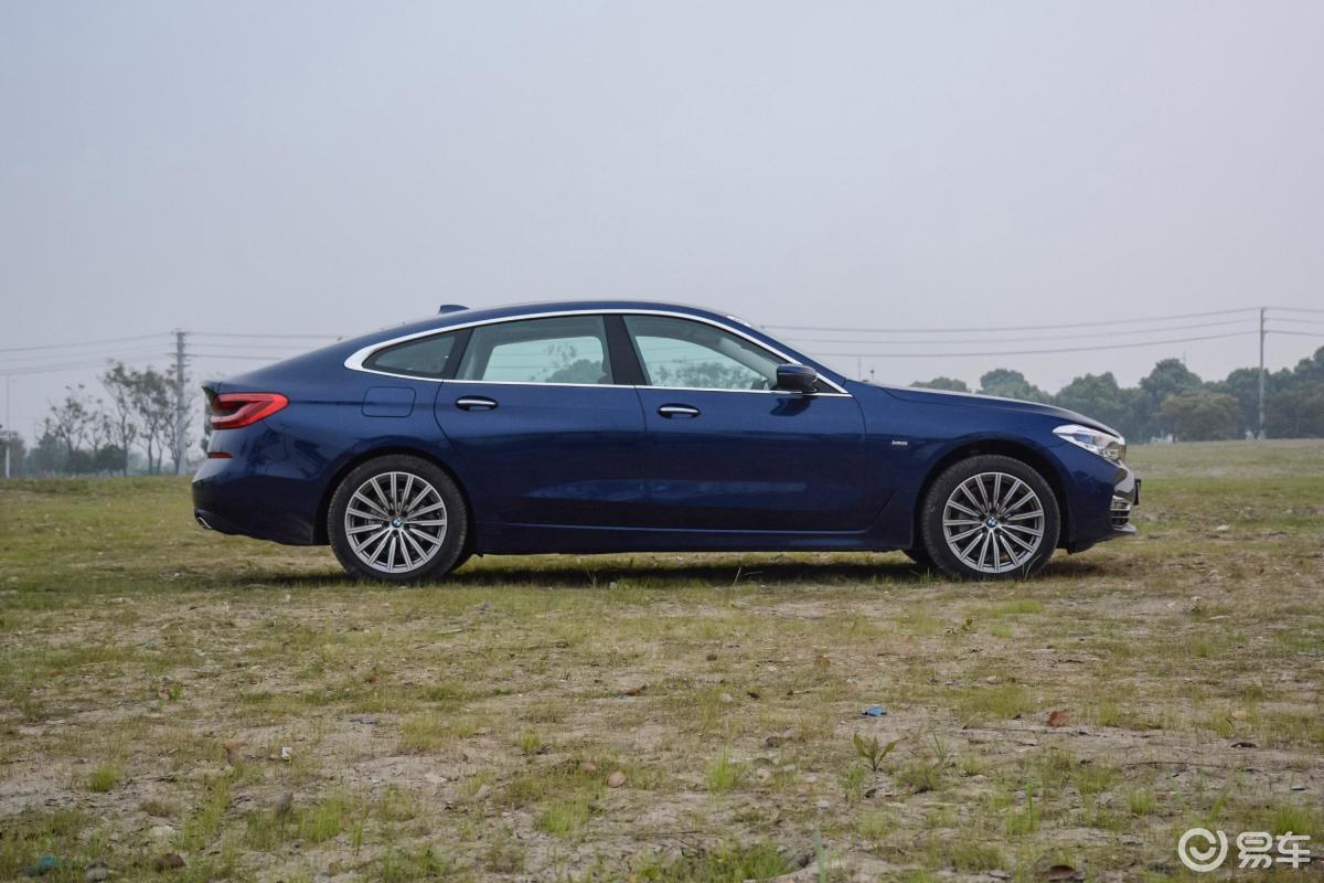 【宝马6系gt2018款630i 豪华设计套装侧前45度车头向右水平汽车图片
