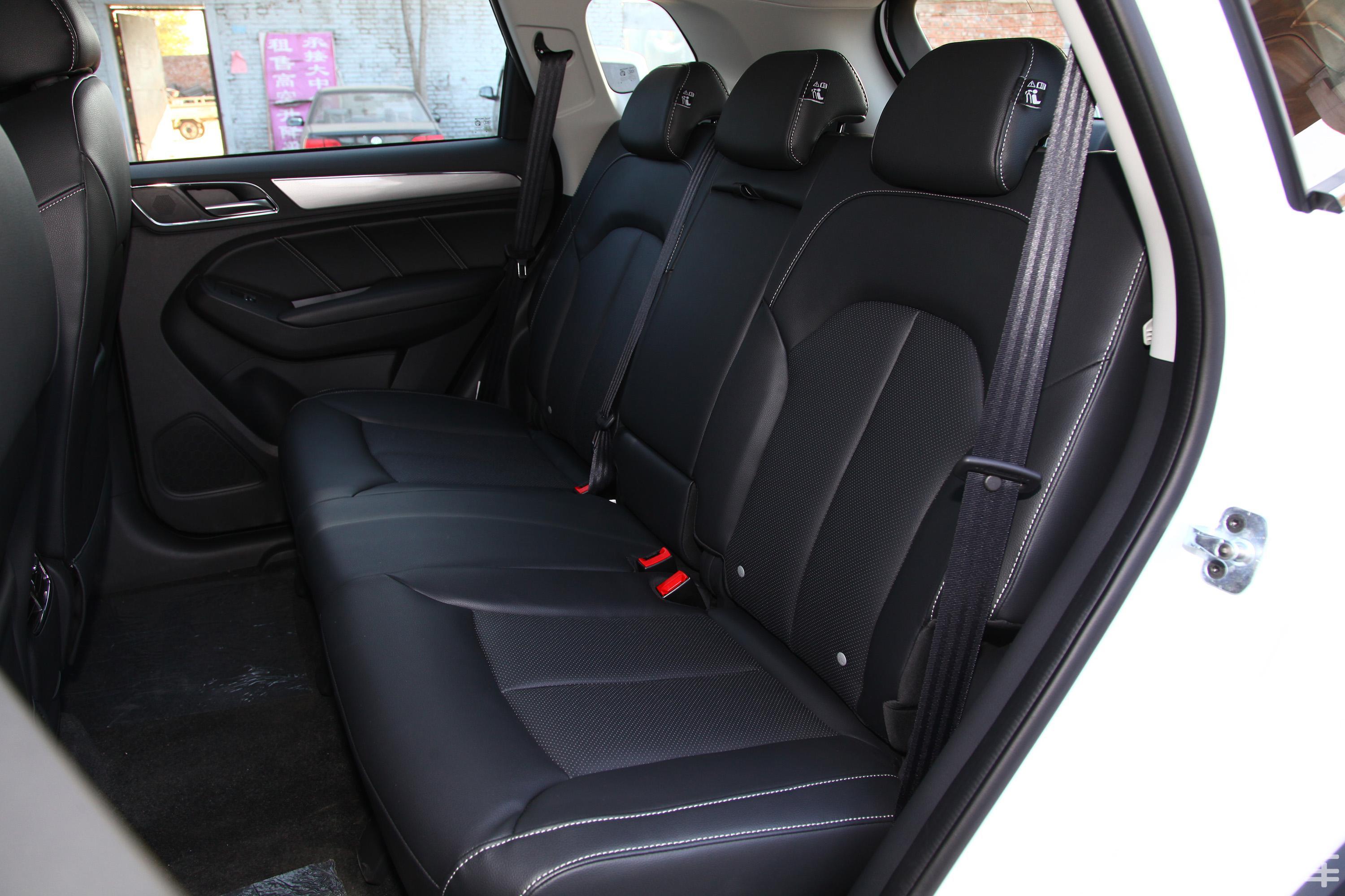 【荣威rx52018款20t 双离合 两驱 互联网智臻版后排座椅汽车图片-汽车