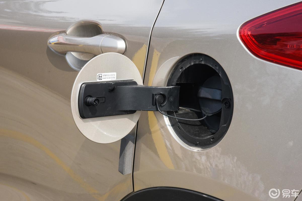 3t 手动 领尚版油箱盖汽车图片-汽车图片大全】-易车