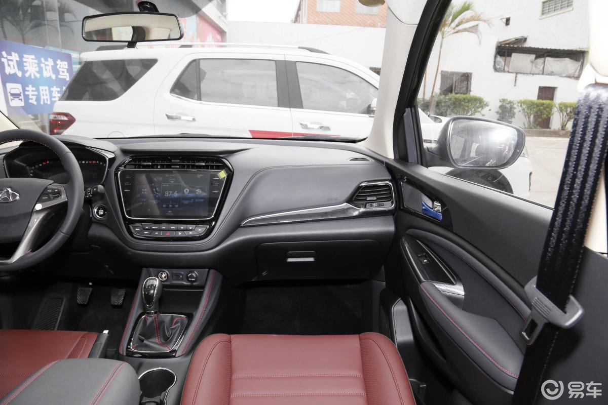 【长安欧尚a8002017款1.