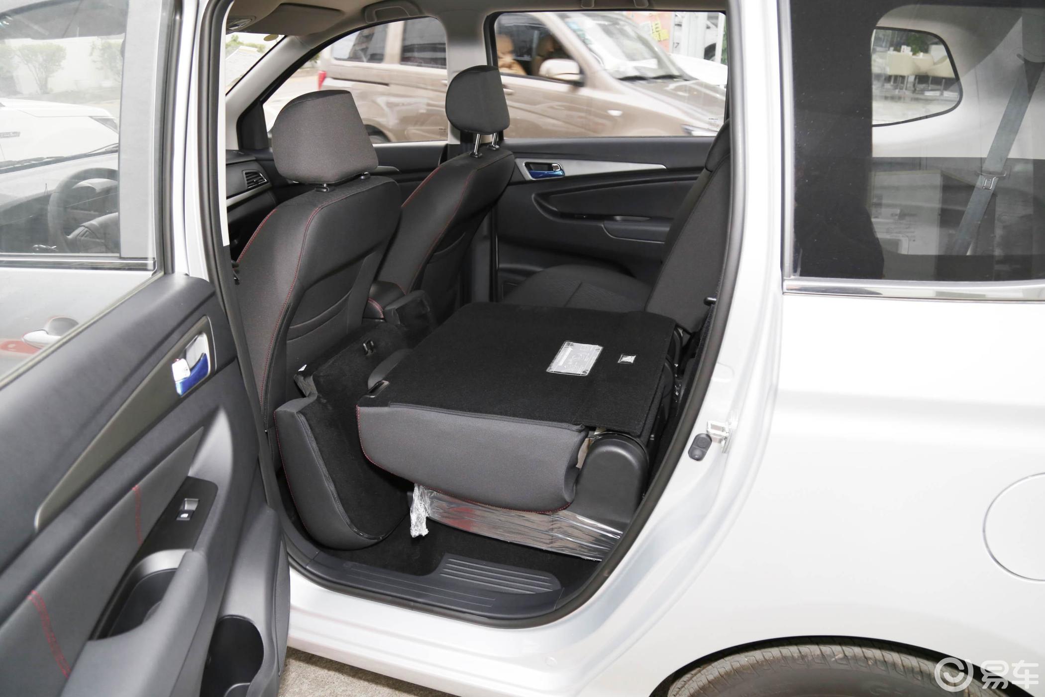 【长安欧尚a6002017款欧尚 1.