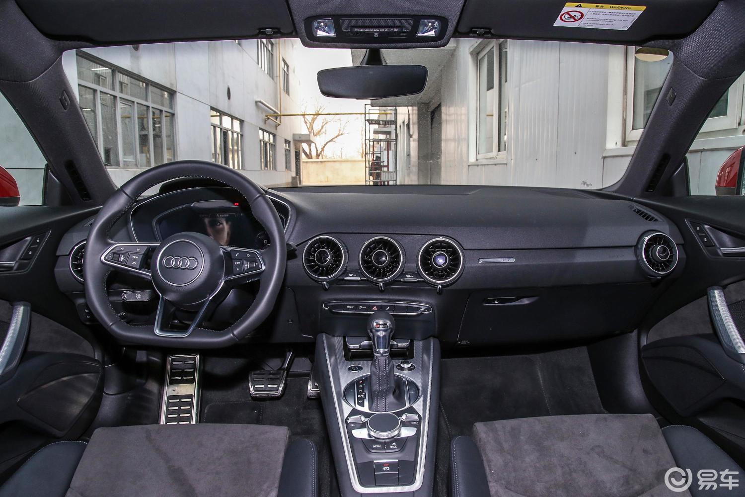 【奥迪tt2017款coupe 45 tfsi内饰全景正拍汽车图片-汽车图片大全】