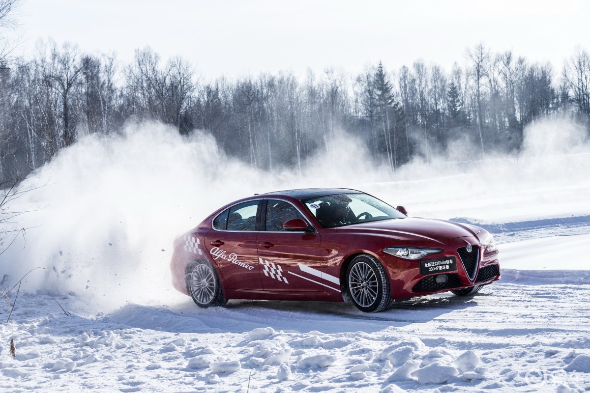 【giulia2020款2.0t 280hp 赛道限量版汽车图片-汽车图片大全】-易车