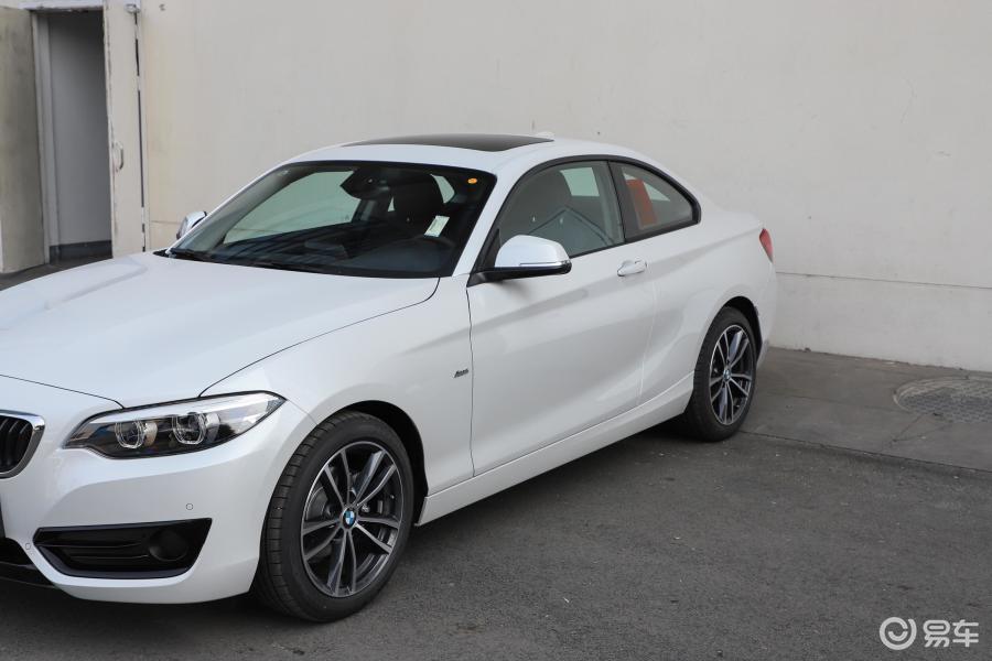 【宝马2系2018款双门轿跑车 220i 运动设计套装外观汽车图片-汽车图片