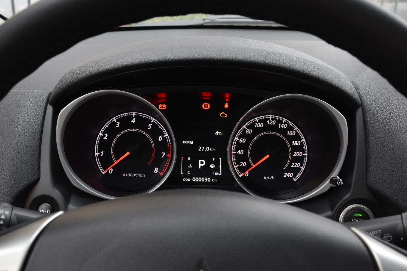 劲炫2.0l cvt 尊享版 国v仪表盘