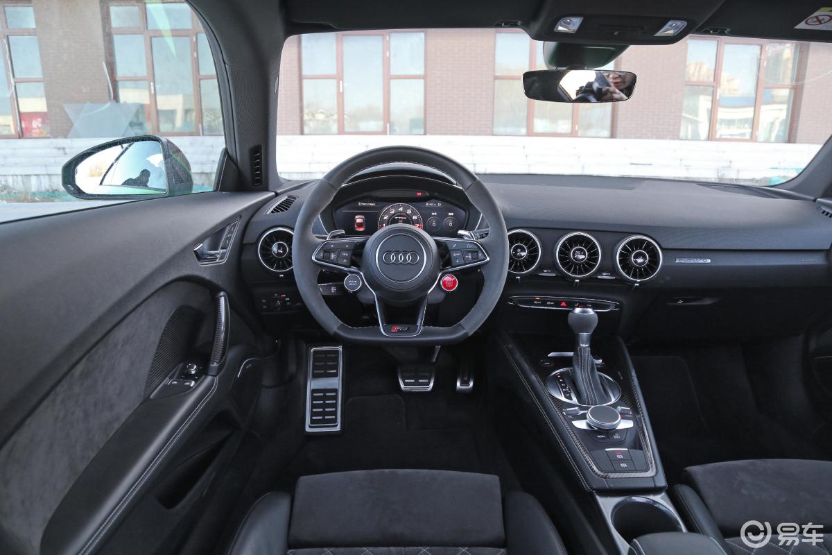 【奥迪tt rs2017款2.5t coupe内饰汽车图片-汽车图片大全】-易车