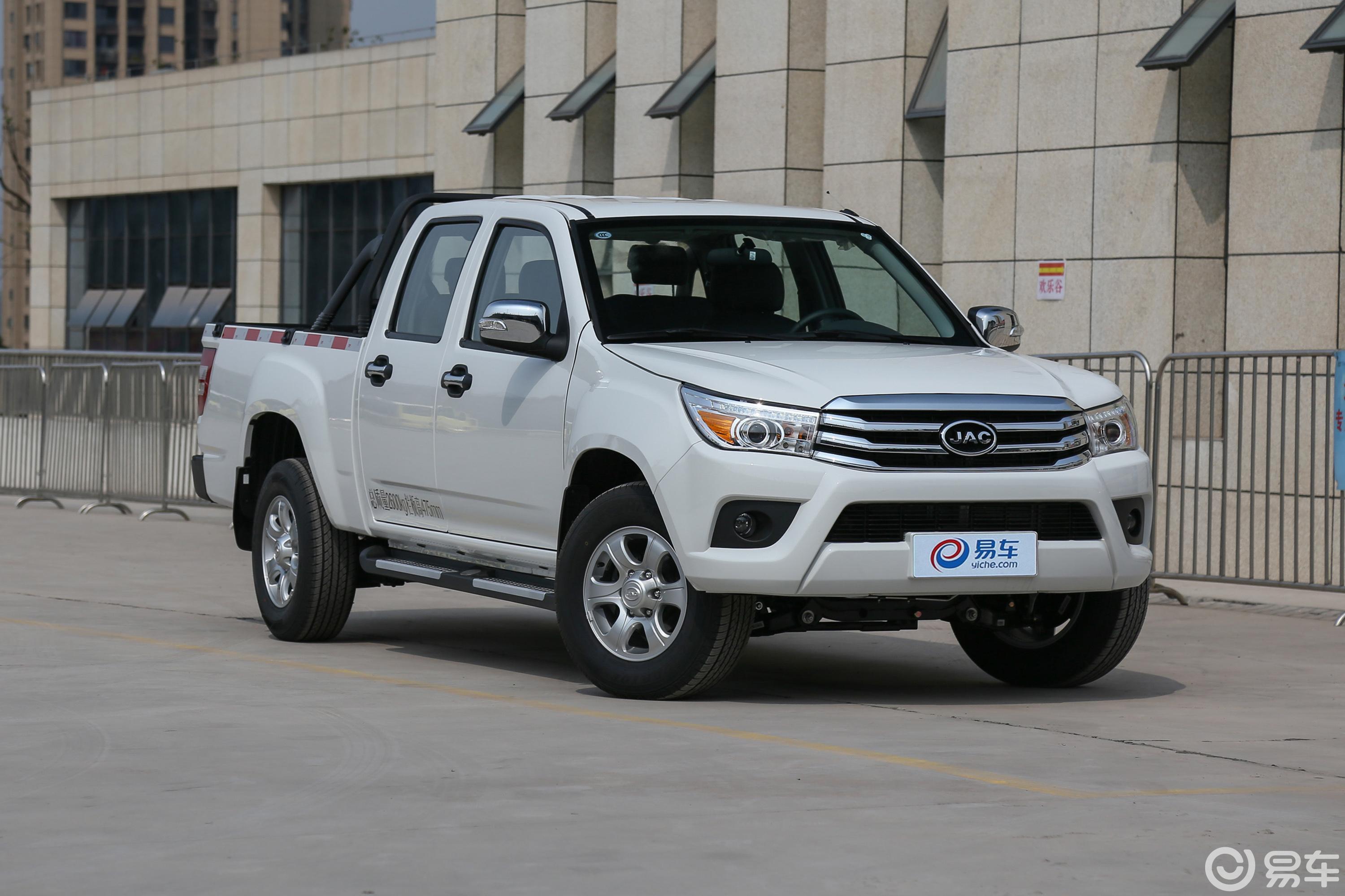 2.0t 手动 豪华版 柴油 长轴