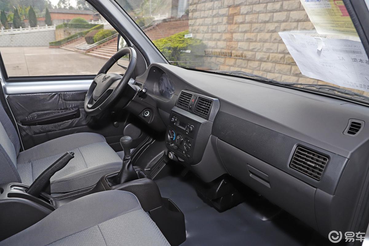 2l 手动 基本型单排 国v内饰全景副驾驶员方向汽车图片-汽车图片大全