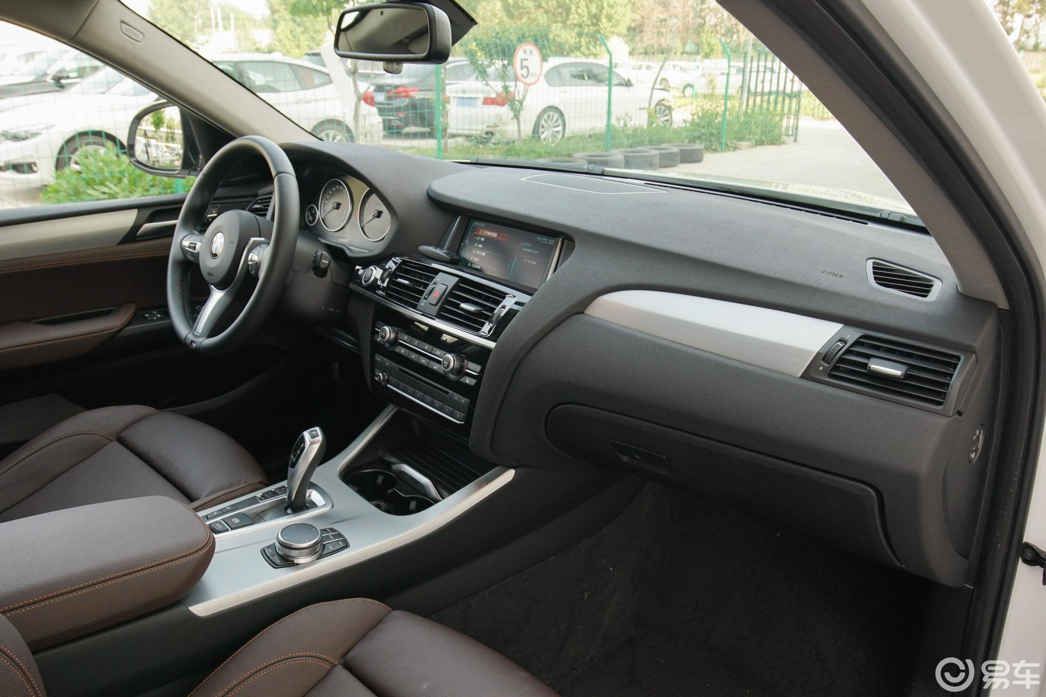 【宝马x42016款xdrive20i m运动版内饰全景副驾驶员方向汽车图片-汽车