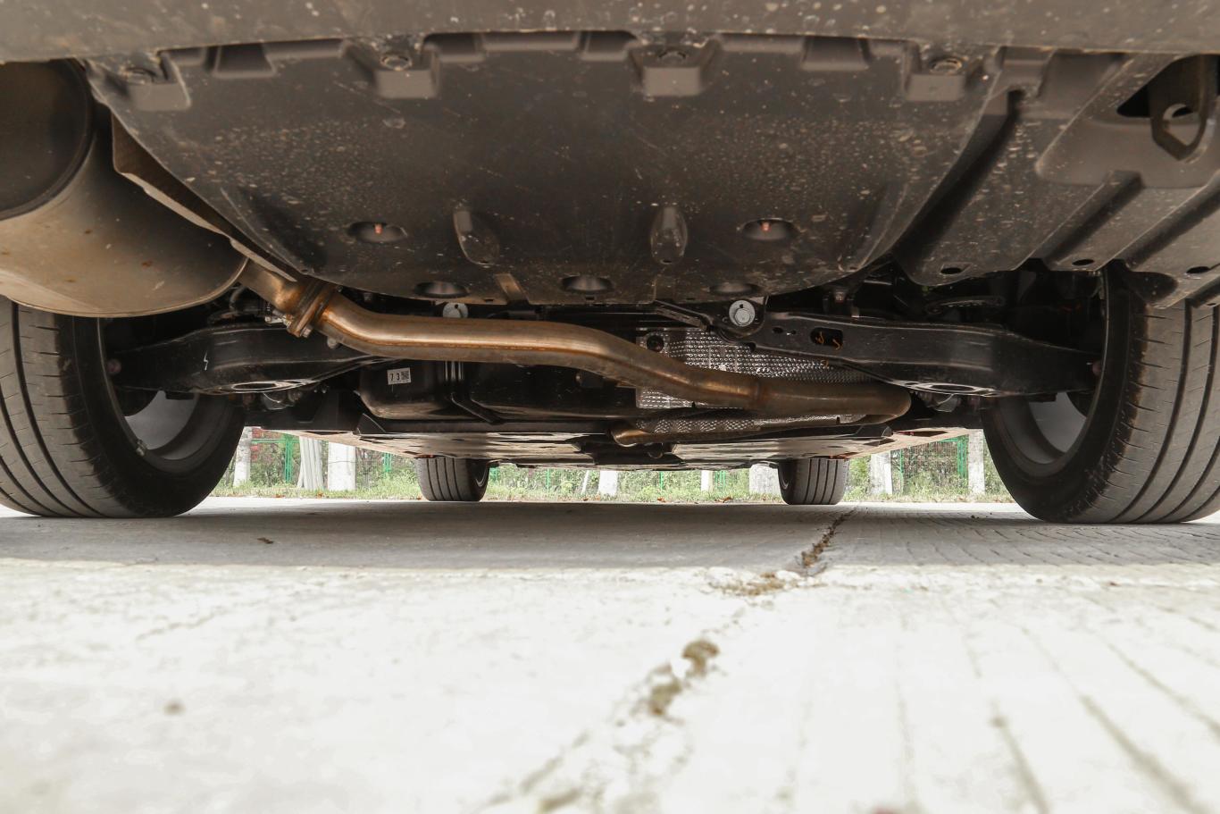 凯美瑞2.5hg 豪华版后悬架整体